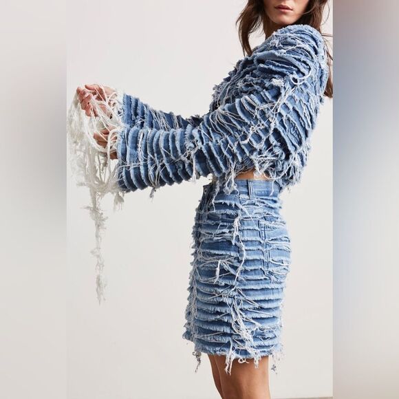 Levi’s Made & Crafted SS19 Premium High-Waist Denim Skirt w Fringe Medium Wash 6 - Picture 1 of 16